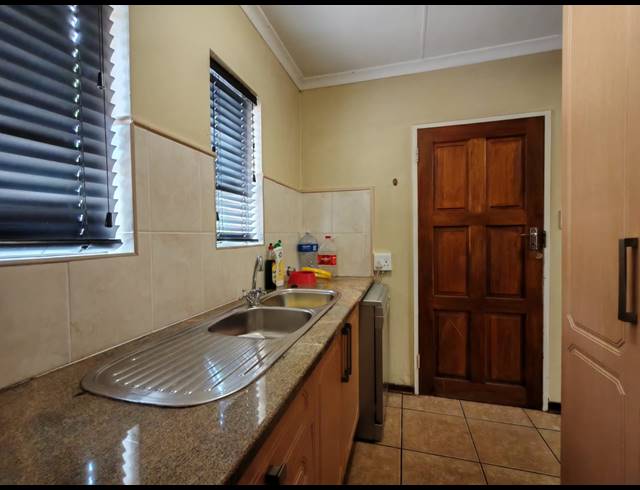 3 BEDROOM TOWNHOUSE FOR SALE IN THREE RIVERS PROPER